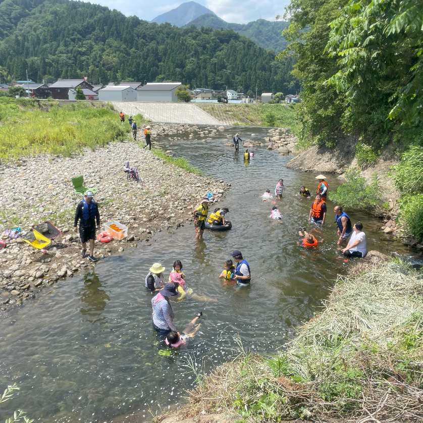 川遊び